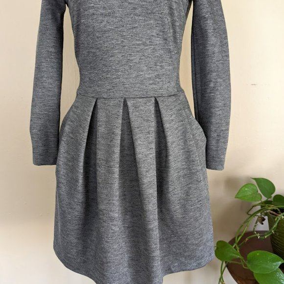 Aritzia Talula Gray Dress - Picture 3 of 12